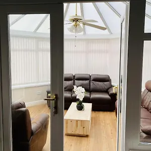  Villa 5-bedroom In Healing, Grimsby United Kingdom